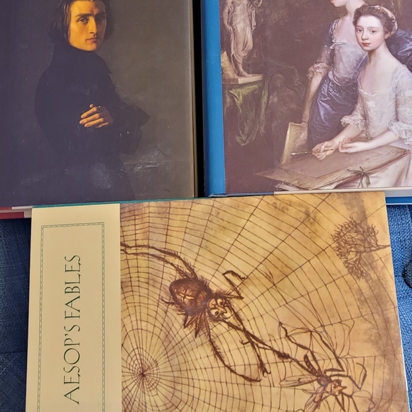 Books - Picture 4 of 8